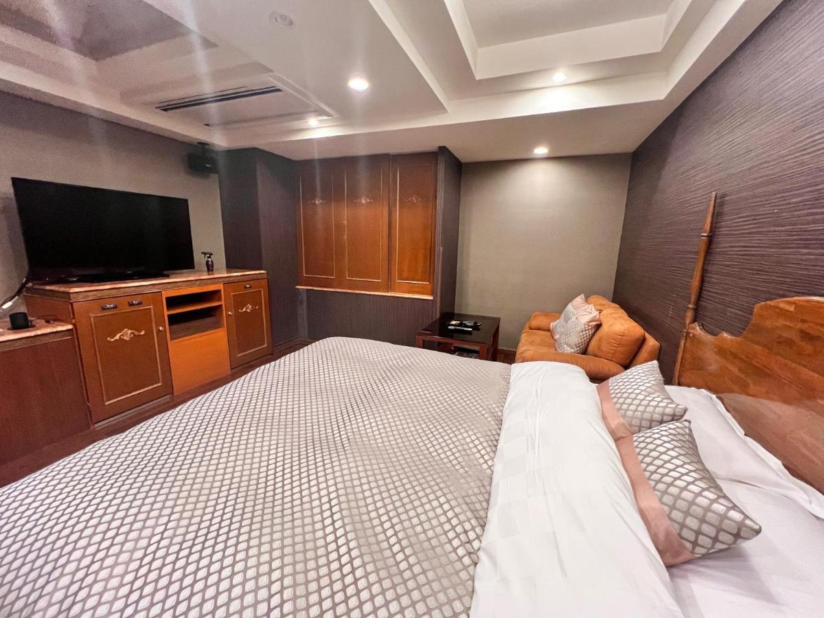 Hotel Crystal Gate Nagoya - Couple Hotel (Adults Only) Εξωτερικό φωτογραφία
